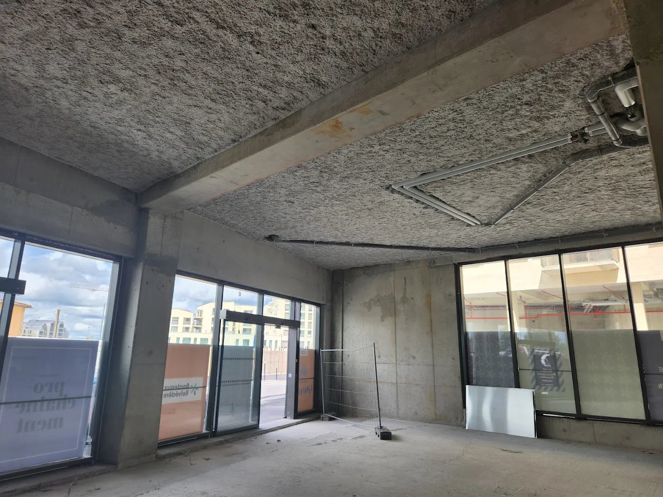 Rénovation et aménagement de local commercial brut